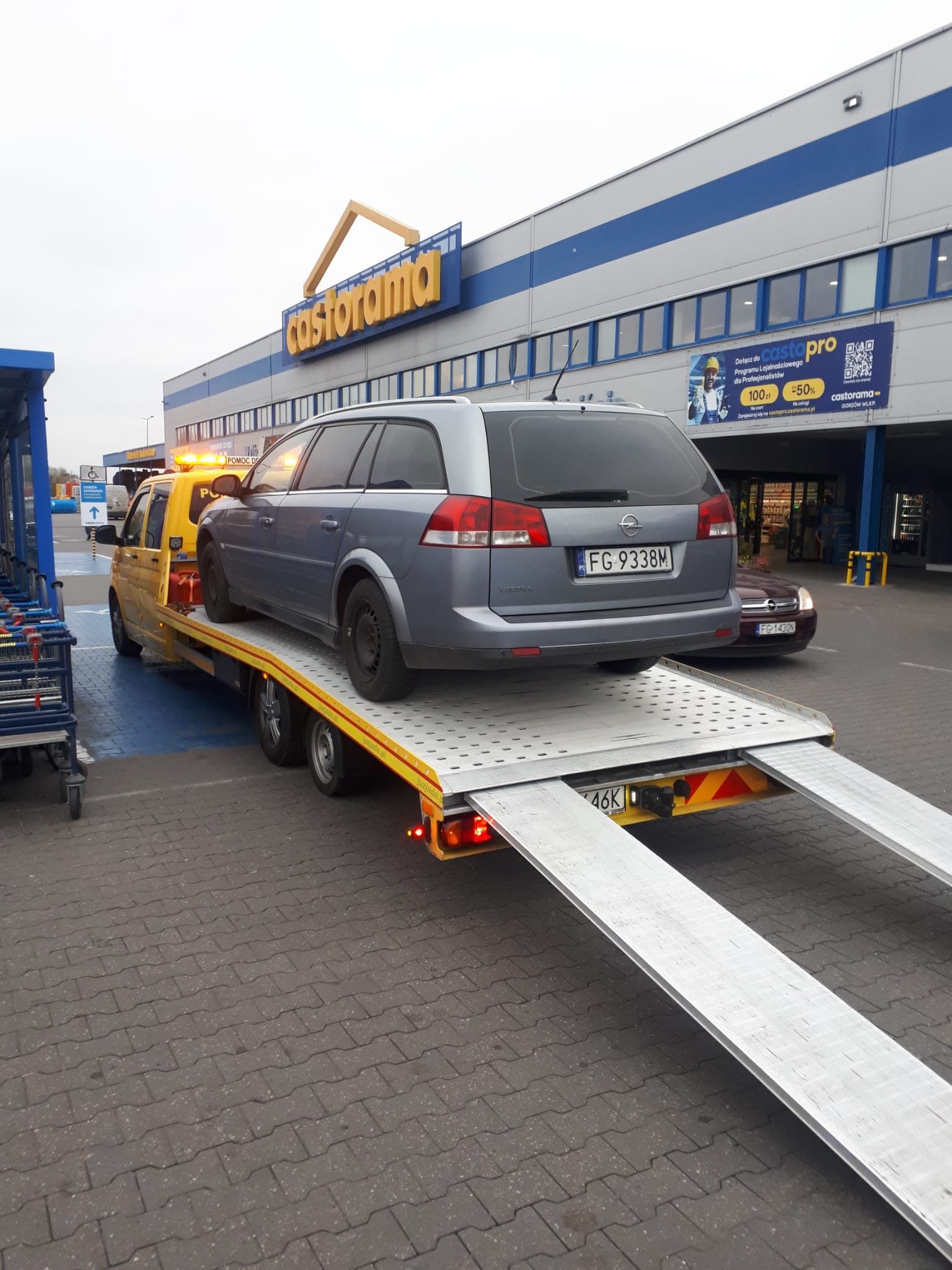 Nasza laweta w Hannoverze zapewnia szybkie holowanie pojazdów po awarii. Profesjonalne usługi transportowe dla kierowców w każdej sytuacji.