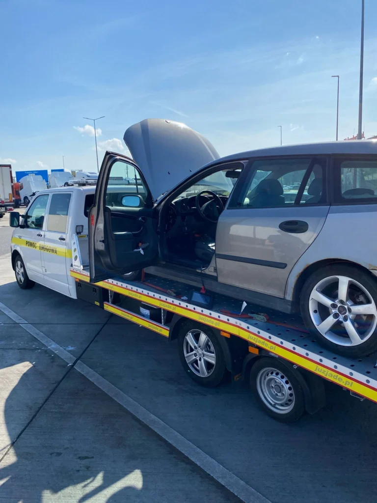 Laweta udzielająca wsparcia klientowi na autostradzie – pomoc drogowa Hannover w akcji